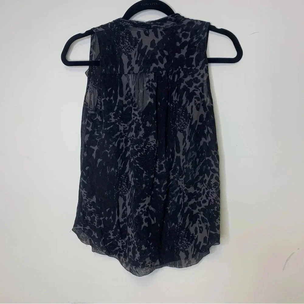BABATON Aritizia Leopard Animal Print 100%  Silk Sleeveless Top Size XS - Picture 4 of 8